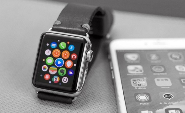 Cận cảnh chiếc đồng hồ thông minh Apple Watch Series 2